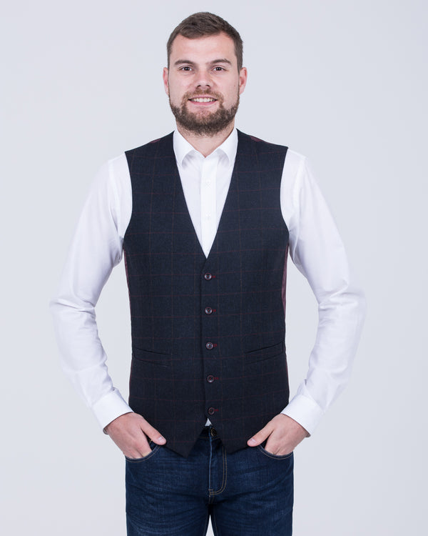 Skopes Aiken Slim Fit Tall Waistcoat (navy/red check)