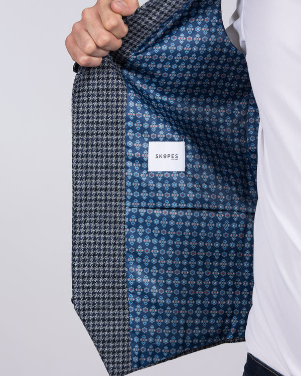 Skopes Gillis Slim Fit Tall Waistcoat (navy/grey check)